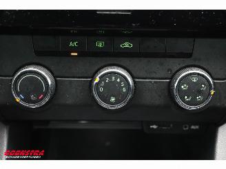 Skoda Octavia Combi 1.6 TDI Greentech Ambition Cruise Bluetooth Airco picture 17