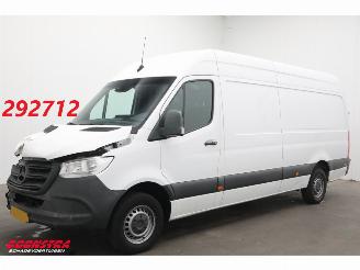 krockskadad bil bedrijf Mercedes Sprinter 311 CDI L4-H2 Cruise Navi Camera Airco 2021/3