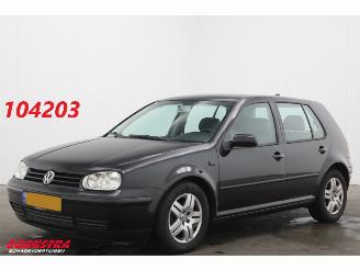 begagnad bil auto Volkswagen Golf 1.6-16V Comfortline 5-Drs. Airco Cruise APK 03-2027 2003/1