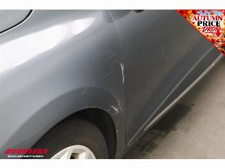 Renault Clio Estate 0.9 TCe Intens Cruise Navi Camera PDC Bluetooth Clima picture 14