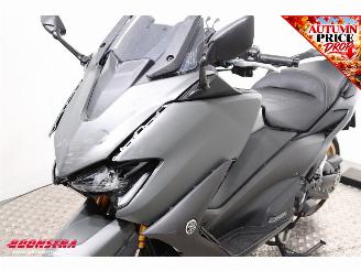 Yamaha  TMAX 560 Tech MAX ABS 35 KW Akrapovic LED Cruise Heizgriffe SHZ picture 12