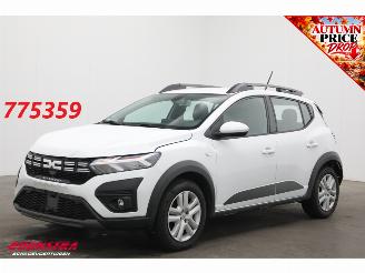 uszkodzony samochody osobowe Dacia Sandero 1.0 TCe 90 Expression Cruise Apple/Android PDC Airco 2023/10