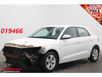 Vaurioauto  passenger cars Audi A1 Sportback 25 TFSI Cruise Virtual Apple/Android PDC Airco 2021/2