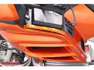 Honda GL 1800 Gold Wing Dual C-ABS Deluxe Reverse Cruise picture 17