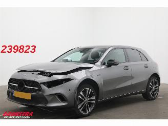 skadebil auto Mercedes A-klasse Premium Plus Burmester SHZ AHK Camera Clima Cruise 2020/6