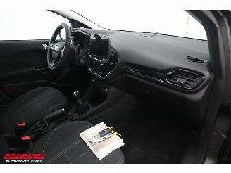 Ford Fiesta 1.1 Trend 5Drs. AHK Airco PDC Navi Apple/Android picture 9