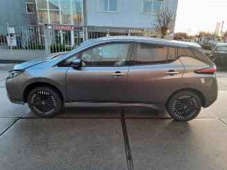 Nissan Leaf Leaf (ZE1), Hatchback, 2017 Electric picture 3