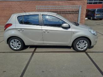 Hyundai I-20 i20, Hatchback, 2008 / 2015 1.2i 16V picture 2