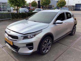 demontáž osobní automobily Kia Xceed Xceed, SUV, 2019 1.0 T-GDi MHEV 12V 2021/10