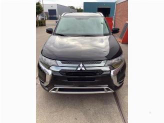 Coche siniestrado Mitsubishi Outlander Outlander (GF/GG), SUV, 2012 / 2022 2.4 16V PHEV 4x4 2019/5