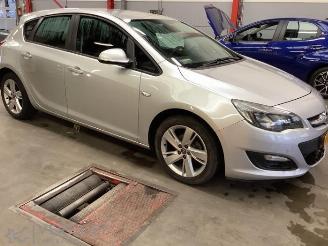 Opel Astra Astra J (PC6/PD6/PE6/PF6), Hatchback 5-drs, 2009 / 2015 1.4 Turbo 16V picture 2