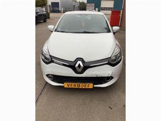 Coche siniestrado Renault Clio Clio IV (5R), Hatchback 5-drs, 2012 / 2021 1.2 16V 2015/7