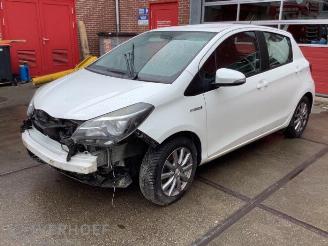 Vrakbiler auto Toyota Yaris Yaris III (P13), Hatchback, 2010 / 2020 1.5 16V Hybrid 2016/5
