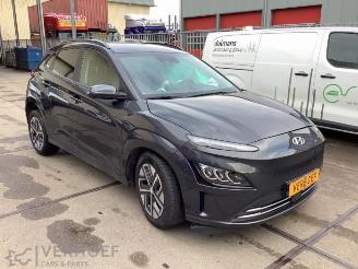 Salvage car Hyundai Kona Kona (OS), SUV, 2017 / 2023 64 kWh 2022/2