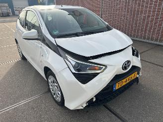 krockskadad bil auto Toyota Aygo  2018/7