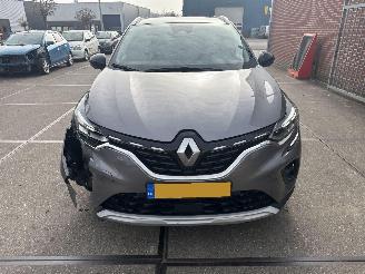 krockskadad bil auto Renault Captur  2022/3