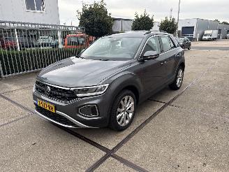 Volkswagen T-Roc  picture 9
