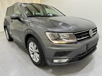 Voiture accidenté Volkswagen Tiguan 1.4 TSI Comf.Business Pano 2017/1