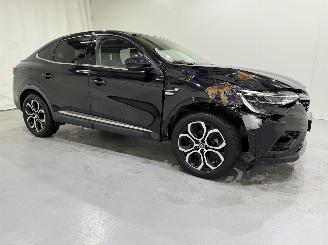 damaged passenger cars Renault Arkana E-TECH 145 Hybrid Intens 2022/5