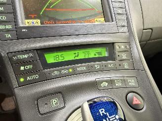 Toyota Prius HB 1.8 Dual VVT-i Hybrid Dynamic picture 34