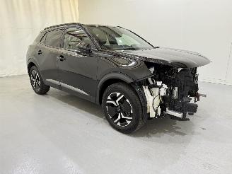 skadebil auto Peugeot 2008 1.2 PureTech 100 Allure 2023/9