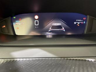 Peugeot 2008 1.2 PureTech 100 Allure picture 32