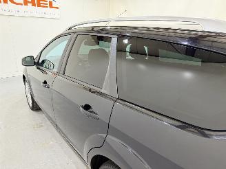 Ford Focus Wagon 1.8 Flexifuel Titanium picture 25