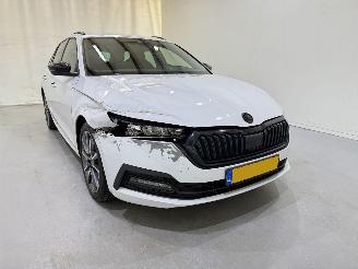 Schadeauto Skoda Octavia Combi 1.0 TSI MHEV Sport Aut7 2021/11