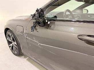 Volvo V-60 2.0 T8 Recharge PHEV R Design AWD picture 18