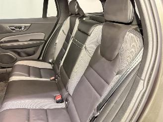 Volvo V-60 2.0 T8 Recharge PHEV R Design AWD picture 24