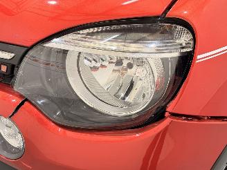 krockskadad bil auto Renault Twingo OpenAir 0.9 TCe Dynamique Clima/Navi 2017/5