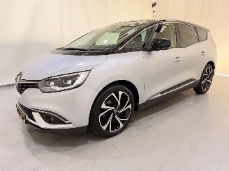 Damaged car Renault Grand-scenic Tce 140 Bose Automaat 2020/6