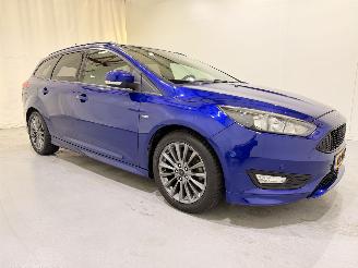Unfallwagen Ford Focus Wagon 1.5 ST-Line Navi/Clima 2017/5