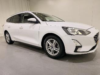 Unfallwagen Ford Focus Wagon 1.0 EcoBoost Trend Edition 2020/3