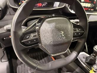 Peugeot 2008 1.2 Blue Lease Allure picture 43