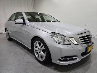 skadebil auto Mercedes E-klasse 200 CGI Avantgarde AUT 135Kw Bjr.2011 2011/11