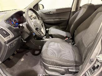 Hyundai I-20 HB 1.2 i-Deal Navi/Airco picture 33