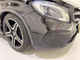 Mercedes GLA 220 4Matic Premium Plus AMG Aut7 picture 10