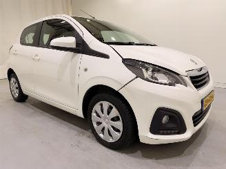 damaged passenger cars Peugeot 108 HB 1.0 e-VTi Active Airco 2016/12