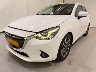 krockskadad bil auto Mazda 2 1.5 Skyactiv-G GT-M Navi/Clima 2015/12