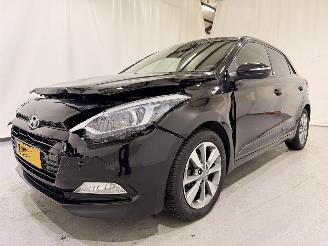 Hyundai I-20 1.2 Premium Passion Navi picture 3