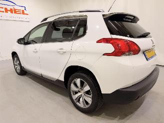 Peugeot 2008 1.2 PureTech Allure Automaat picture 4