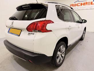 Peugeot 2008 1.2 PureTech Allure Automaat picture 18