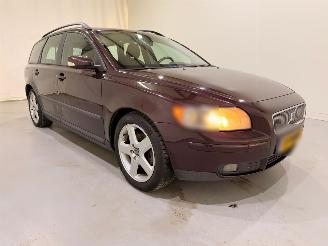 Damaged car Volvo V-50 2.4 Kinetic Clima 2004/6