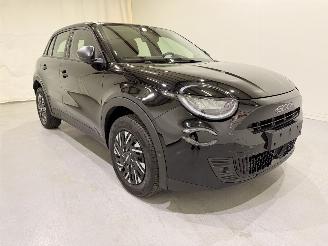 damaged passenger cars Fiat 600 1.2 Hybrid 100/110ps DCT6 Clima/Apple 2025/3