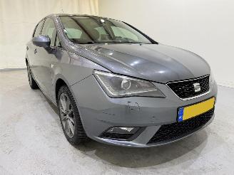 Unfallwagen Seat Ibiza HB 1.2 TSI i-TECH Aut7 Pano/Navi/Clima 2014/2