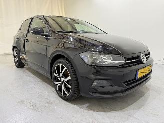 Vaurioauto  passenger cars Volkswagen Polo HB VI 1.0 TSI Highline Pano 2019/8