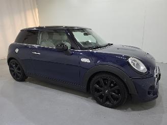 Mini Cooper S 2.0 Chill Serious Business PANO  LEDER 141Kw Bjr.2016 picture 32
