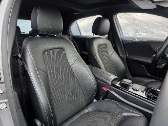 Mercedes A-klasse 200 Busines Solution AMG Leder Pano 120Kw picture 5