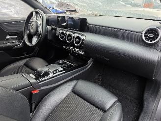 Mercedes A-klasse 200 Busines Solution AMG Leder Pano 120Kw picture 4